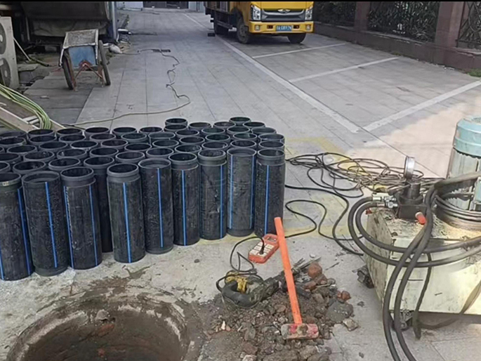藁城PE置换管厂家 DN315置换管 非开挖管短管置换